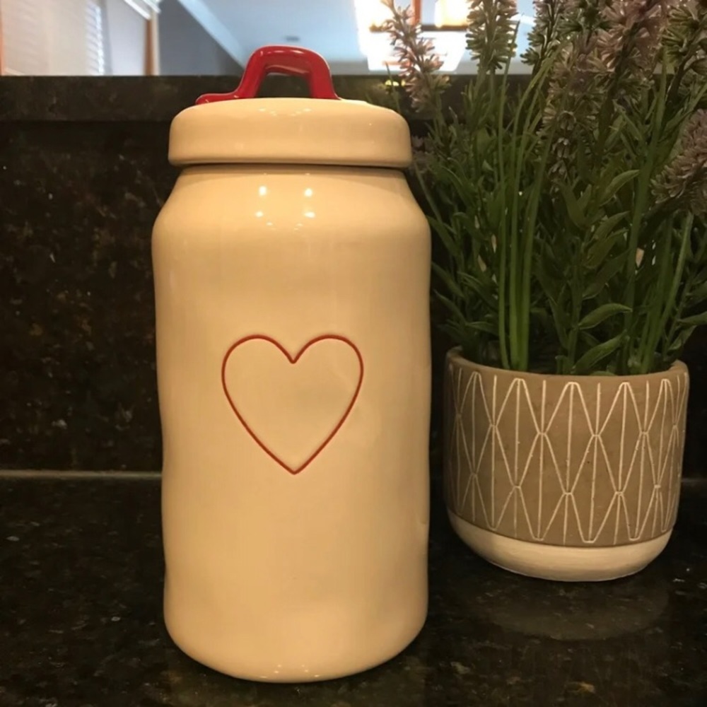 ❌SOLD❌Rae Dunn Ceramic Cannister